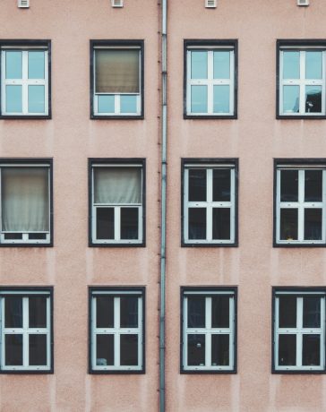 Waar moet je op letten bij het kiezen van raamdecoratie