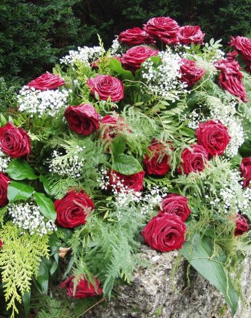 Zo hou je een rouwboeket lang mooi