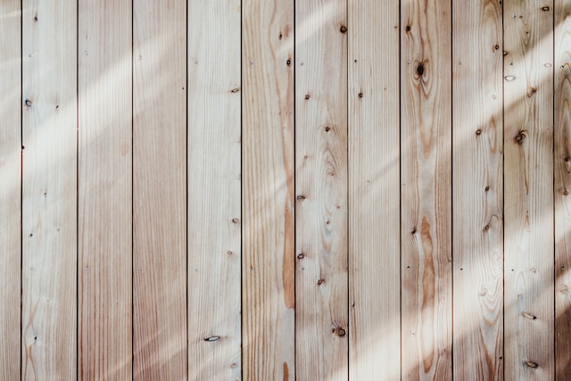 Een houten schutting als toevoeging van jouw huis
