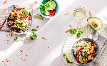 5 hacks voor het creëren van de perfecte poke bowl