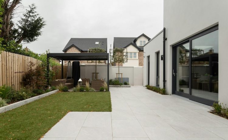 Overkapping in je tuin? Upgrade het tot volwaardige tuinkamer
